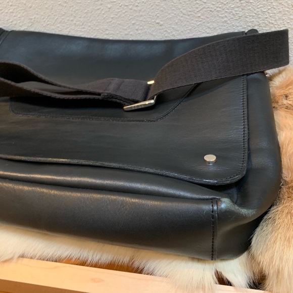Reiss Bags Reiss Mens Leather Messenger Bag Poshmark